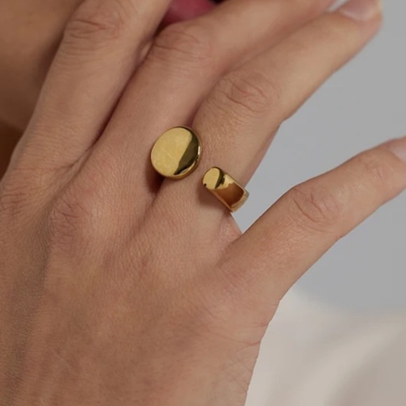 New Unique Gold Geometric Ring - Picture 1 of 13